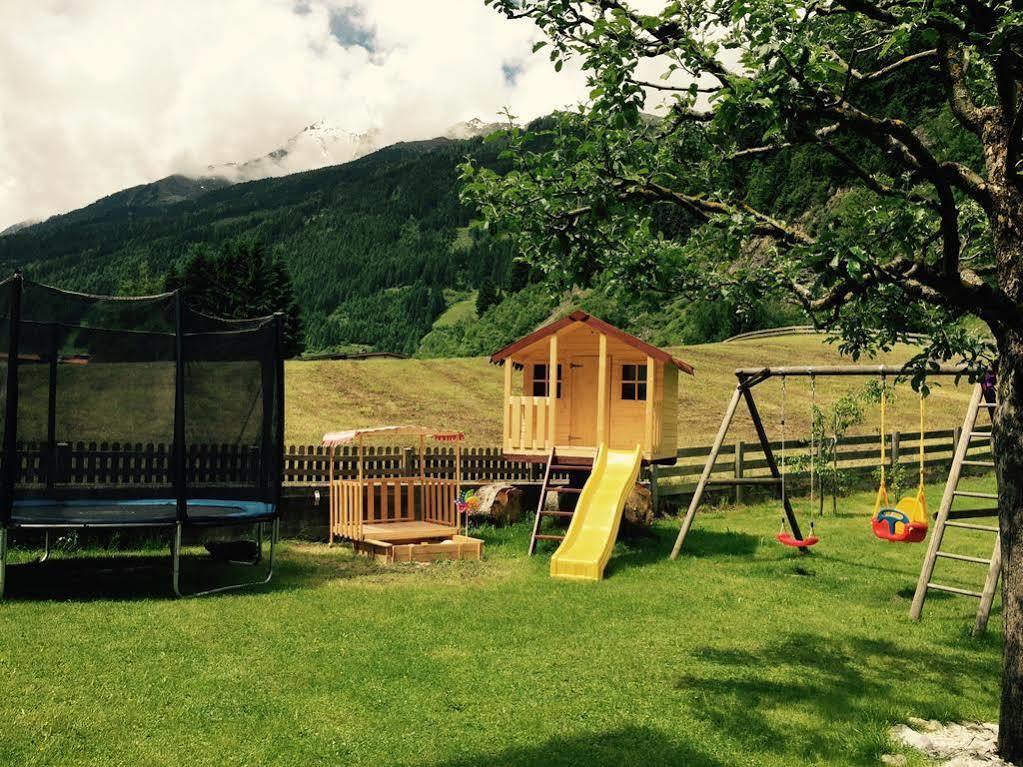 Alpenhaus Monte Hotel Neustift im Stubaital Exterior photo